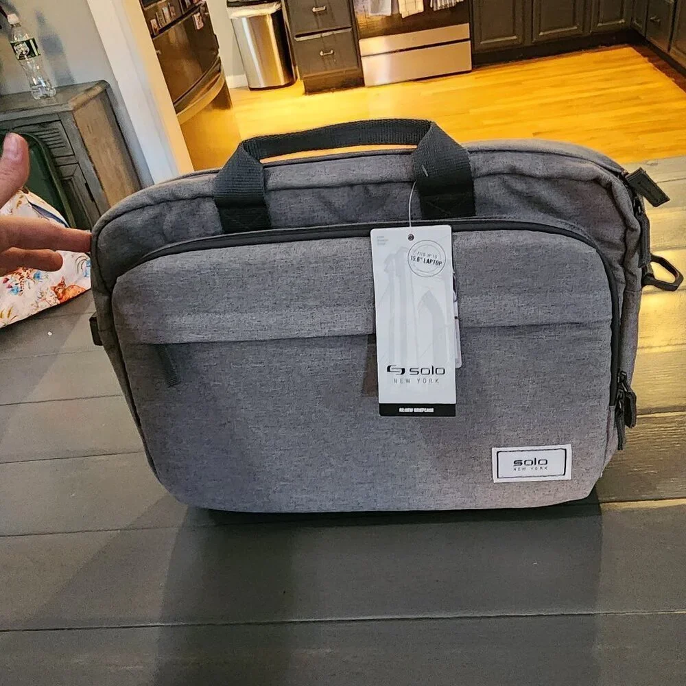 Solo New York Gray Re:New Recycled Adjustable Straps Laptop Briefcase Size 15.6